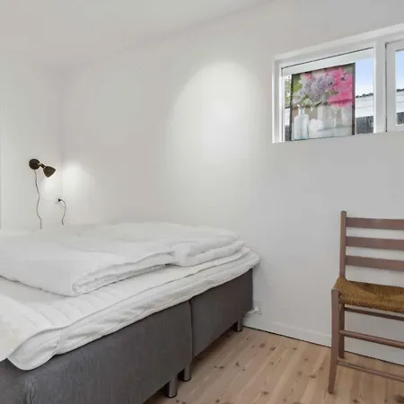 Lovely Secluded In Dronningmølle