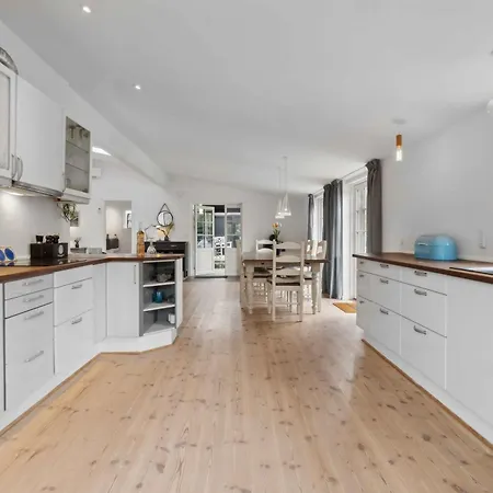 Lovely Secluded In Dronningmolle, Holiday home *