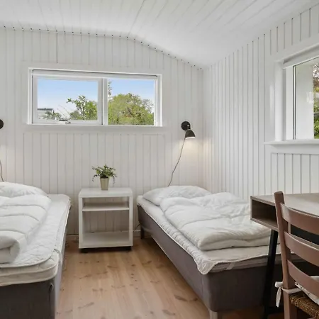 Semesterbostad Lovely Secluded In *