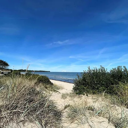 Semesterbostad Lovely Secluded In Dronningmølle