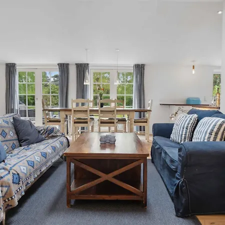 Semesterbostad Lovely Secluded In Dronningmølle