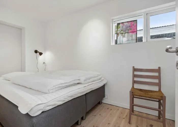Lovely Secluded In Dronningmølle