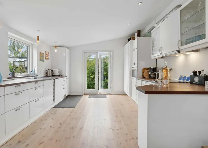 Lovely Secluded In Сasa de vacaciones Dronningmølle