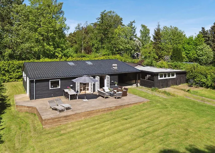 Сasa de vacaciones Lovely Secluded In *